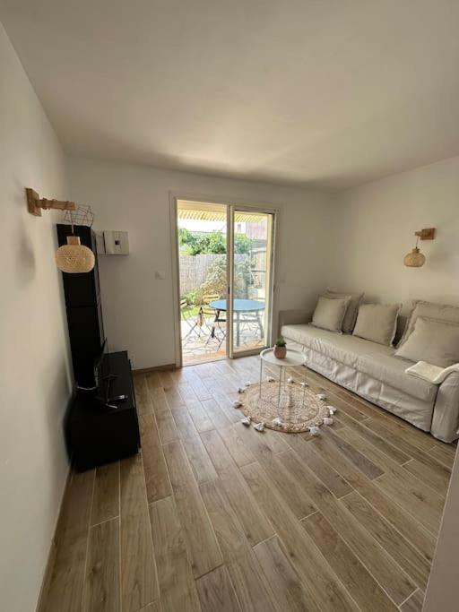 Joli T2 Climatise, Jardin, Confort, Idealement Situe Le Grau-d'Agde